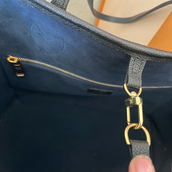 Louis Vuitton Black neverfull tote - Picture 6 of 8